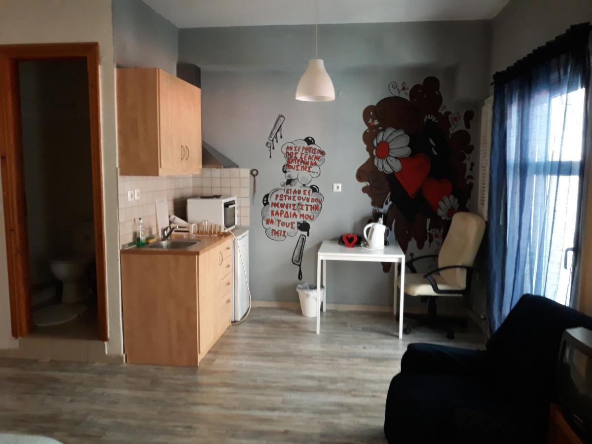 סלוניקי The Studio With The Bohemian Ambiance מראה חיצוני תמונה