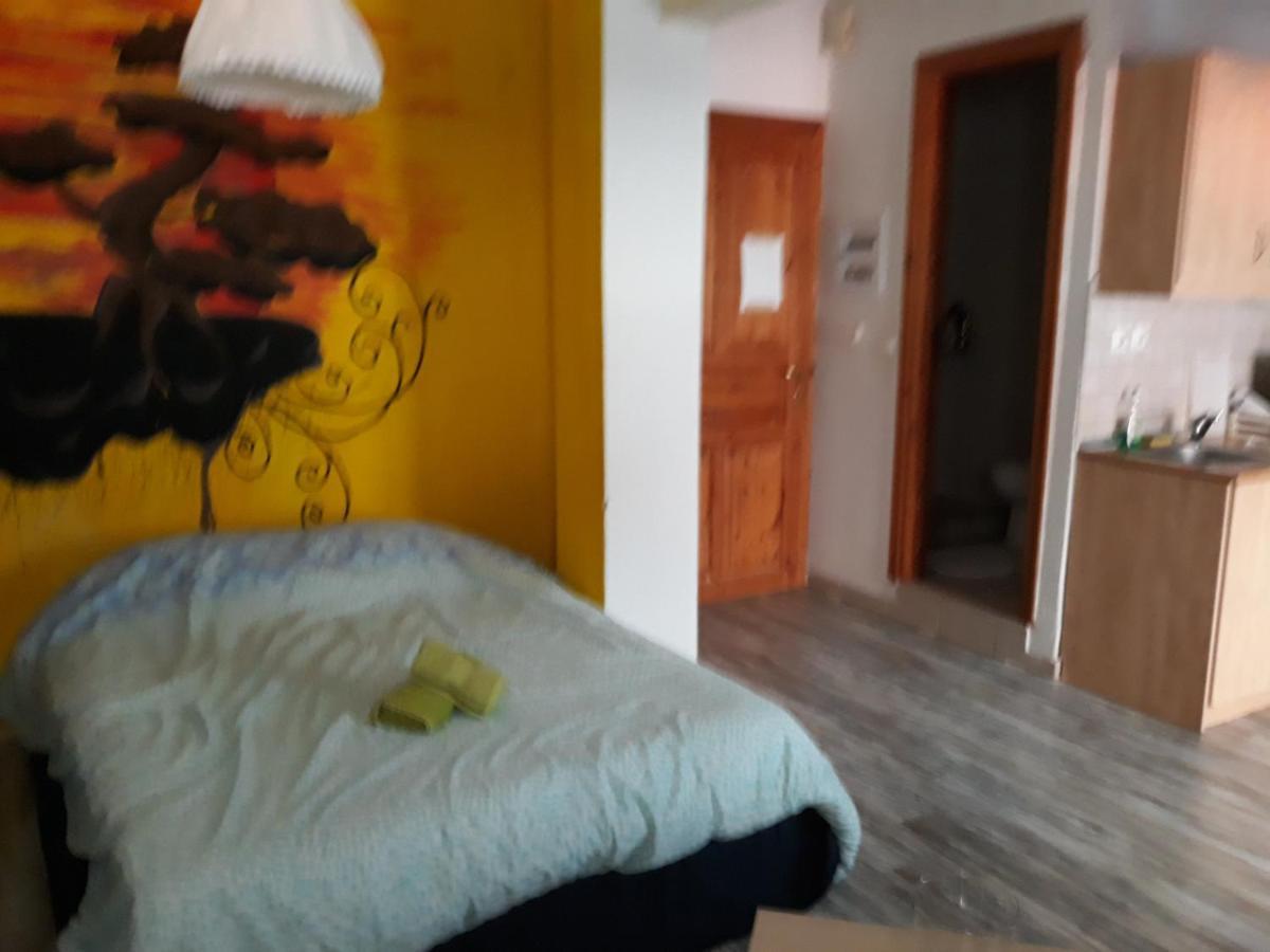 סלוניקי The Studio With The Bohemian Ambiance מראה חיצוני תמונה